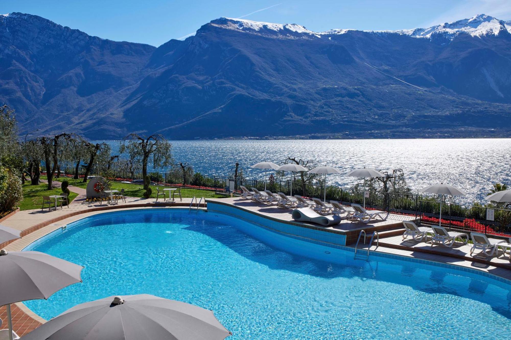 Hotel Atilius - Adults Only Limone sul Garda Luaran gambar