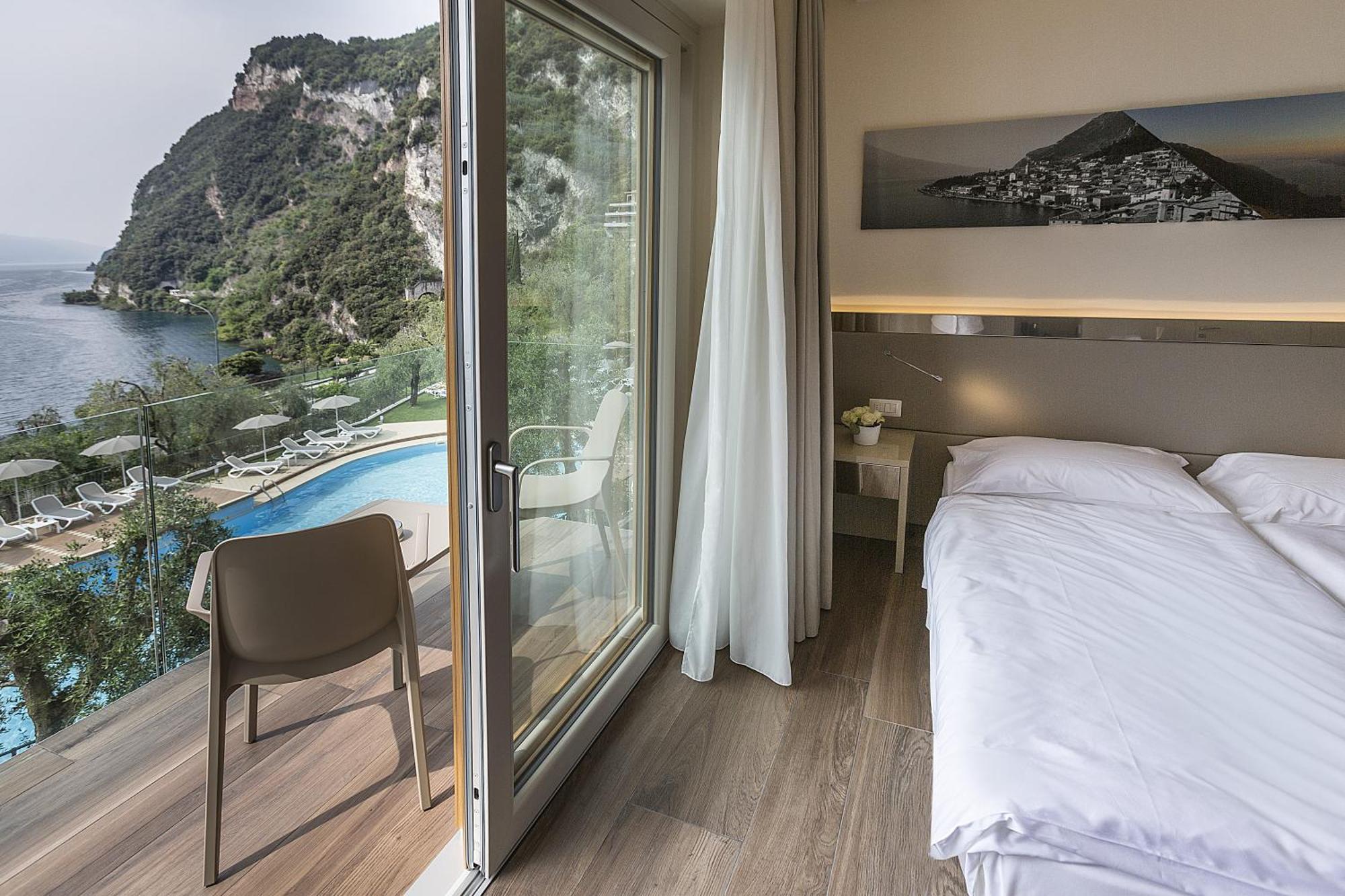 Hotel Atilius - Adults Only Limone sul Garda Bilik gambar